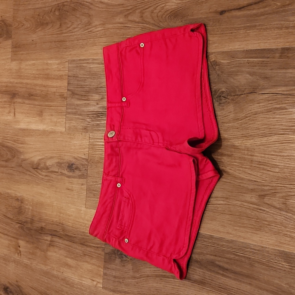 NWOT red shorts